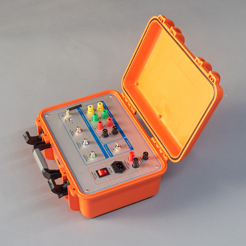 The KDRB-III Transformer Winding Deformation Tester combines both Frequency Response Analysis (FRA) and Impedance Methods in one device.